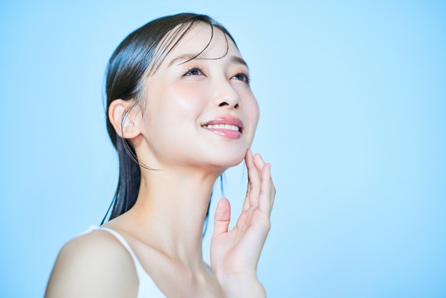 にがりの化粧水の驚くべき効果とは？シミや毛穴の悩みはマグネシウムで解決？！