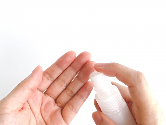 化粧水で肌がしみる原因とは