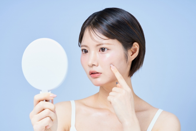 朝洗顔すると乾燥するのはなぜ？やさしい洗顔と保湿ケア