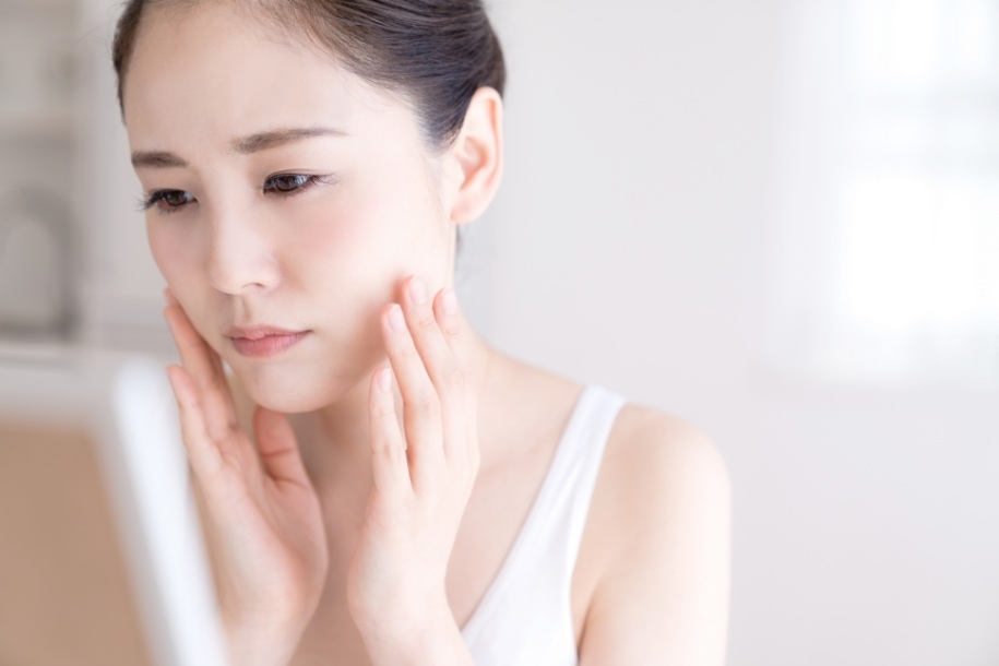クレンジングで乾燥するのはなぜ？原因と見直したいケア習慣